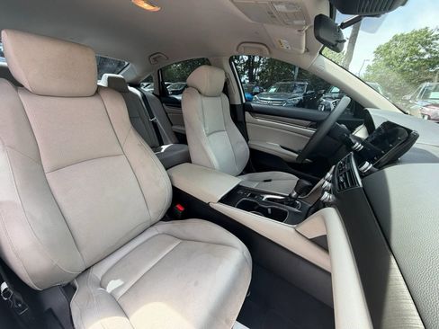 Used 2021 Honda Accord LX image 9