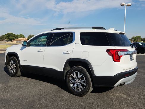 Used 2023 GMC Acadia SLT image 4