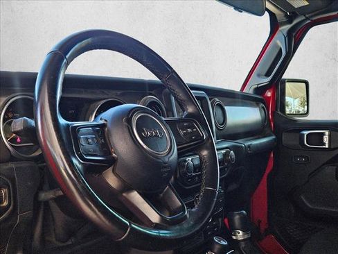Used 2021 Jeep Gladiator Willys image 9