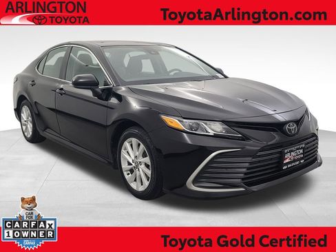 Used 2023 Toyota Camry LE image 1