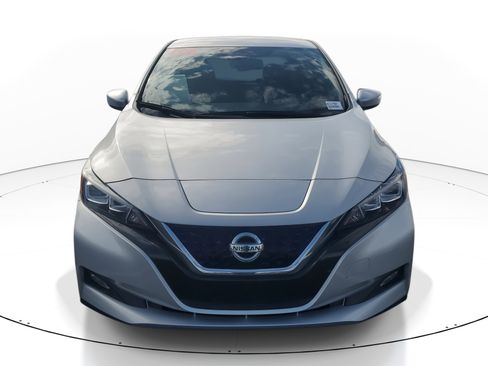 Used 2019 Nissan Leaf SV Plus w/ SV Plus Technology Package image 3