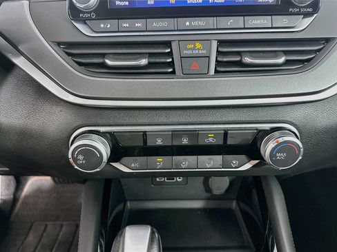 Used 2023 Nissan Altima 2.5 SR FWD image 23