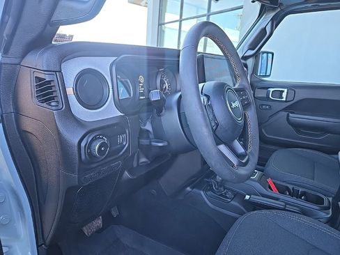 Used 2024 Jeep Wrangler Sport AWD/4WD image 35