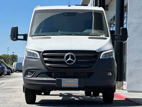 New 2024 Mercedes-Benz Sprinter 4500 image 8