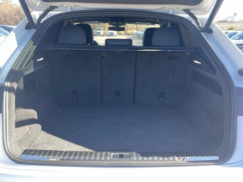 Used 2022 Audi Q8 Premium Plus image 10