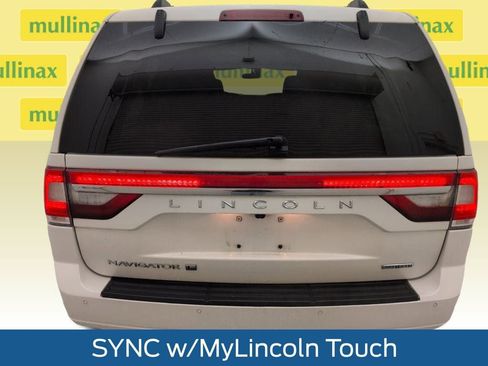 Used 2015 Lincoln Navigator L 2WD image 33