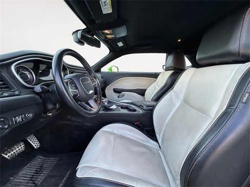 Used 2015 Dodge Challenger R/T Plus image 9