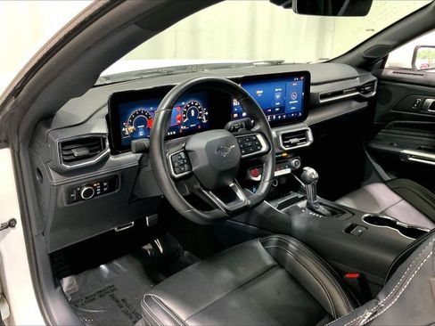 Used 2024 Ford Mustang GT Premium RWD image 13