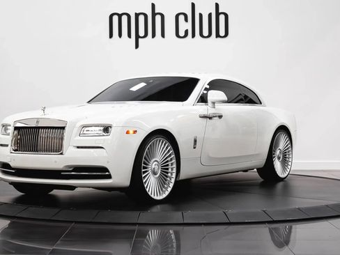 Used 2015 Rolls-Royce Wraith image 2