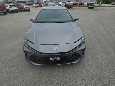 Used 2025 Toyota Camry SE w/ Convenience Package AWD/4WD image 2
