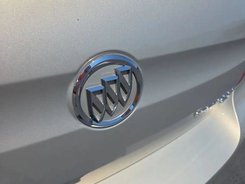 Used 2009 Buick LaCrosse CX FWD image 10
