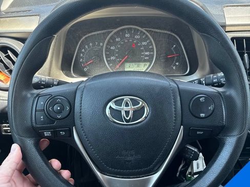Used 2015 Toyota RAV4 XLE AWD/4WD image 6