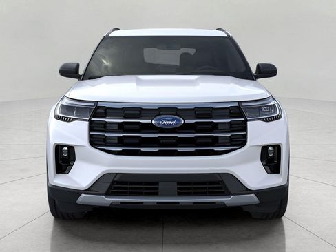 Used 2026 Ford Explorer Active w/ Active Comfort Package AWD/4WD image 7