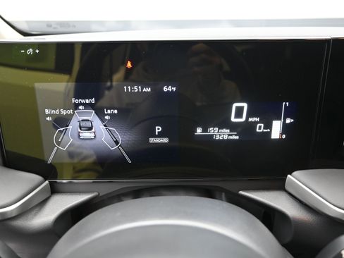 Certified 2025 Nissan Kicks S image 12