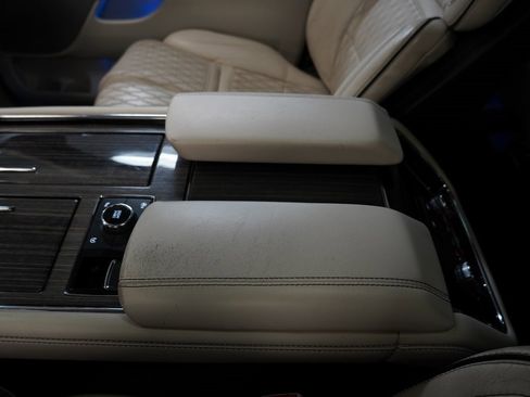 Used 2018 Lincoln Navigator Black Label image 9