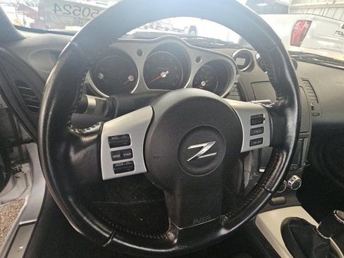 Used 2006 Nissan 350Z Enthusiast w/ (N93) Cargo Convenience Pkg RWD image 8