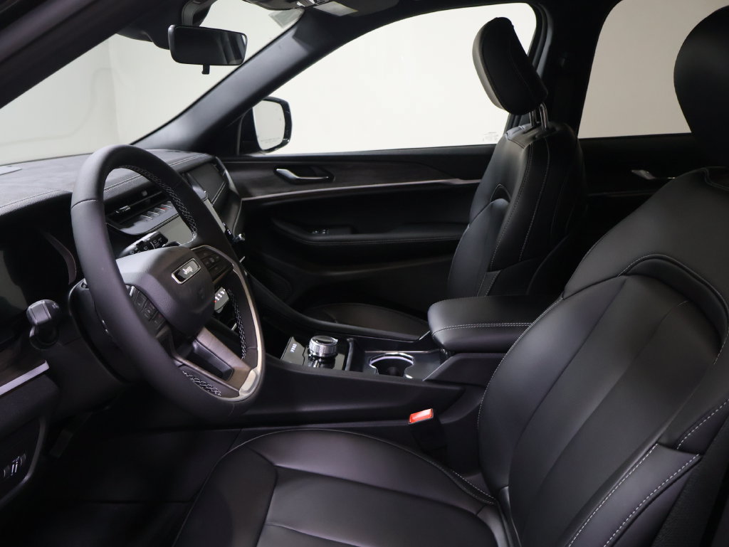 New 2027 Jeep Grand Cherokee Limited AWD/4WD image 9
