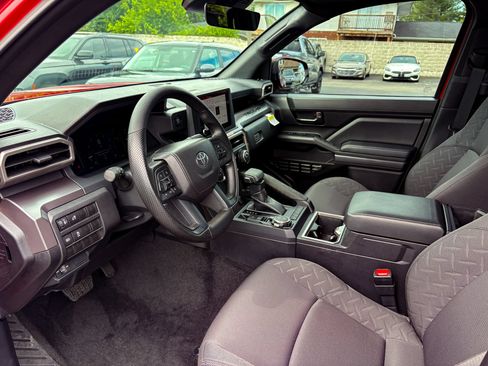 Used 2026 Toyota Tacoma SR5 AWD/4WD image 18