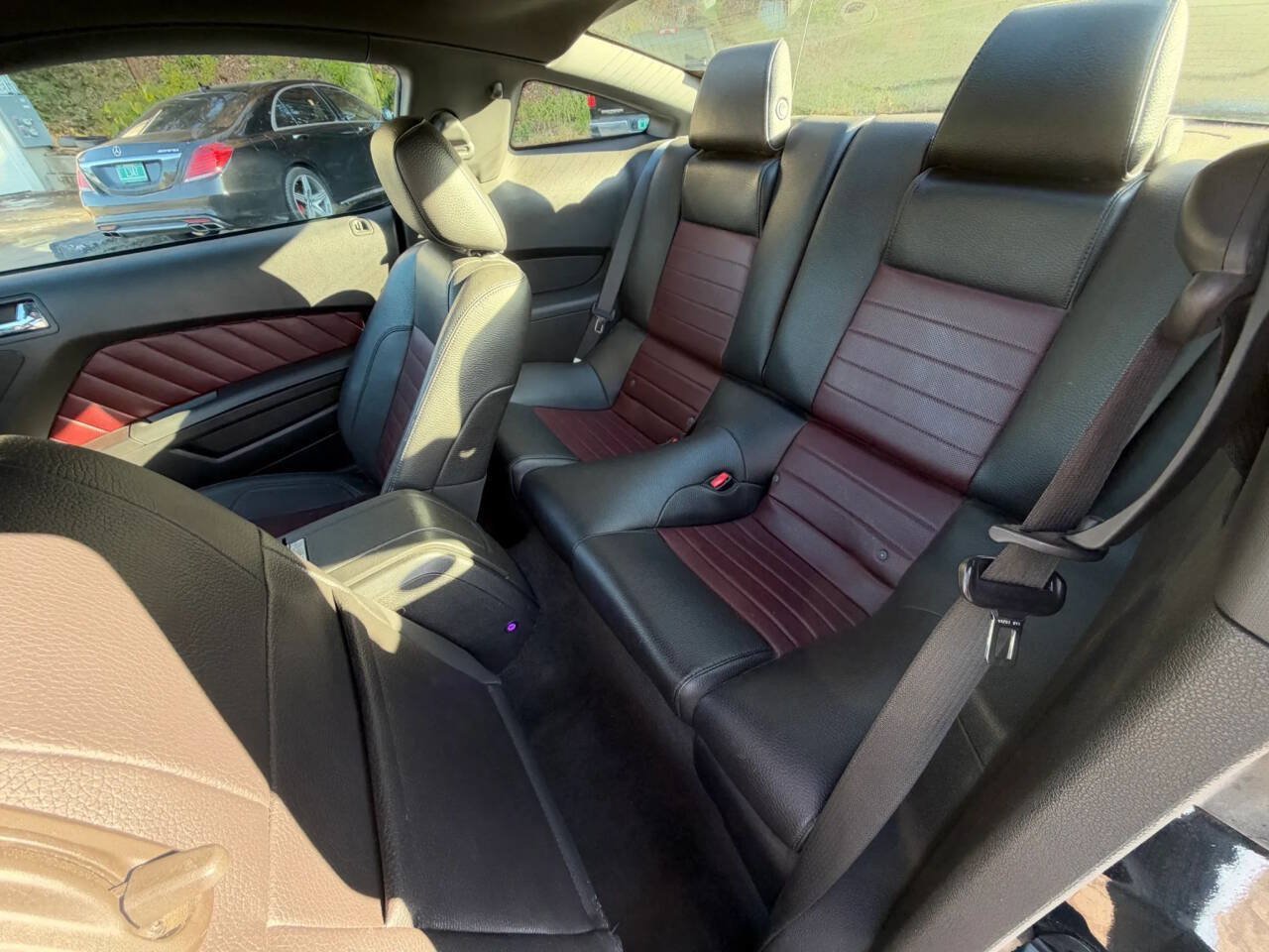Used 2012 Ford Mustang Premium RWD image 5