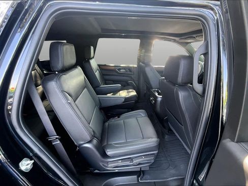 Used 2025 GMC Yukon Denali w/ Sun & Power Step Package AWD/4WD image 20