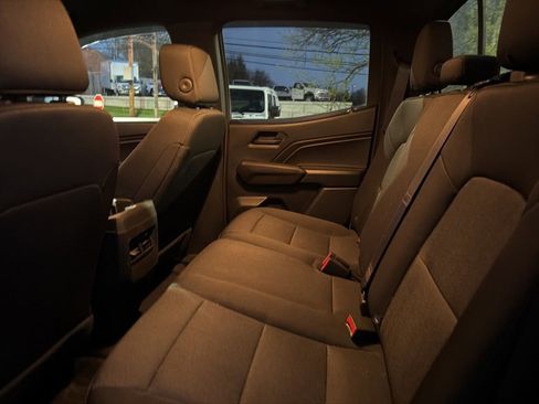 Used 2023 Chevrolet Colorado Trail Boss w/ Advanced Trailering Package AWD/4WD image 11