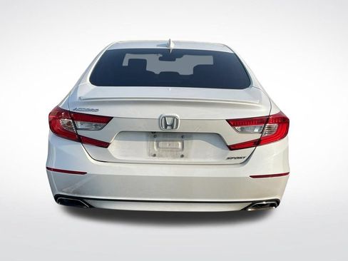 Used 2018 Honda Accord Sport image 4