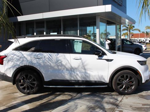 Used 2022 Kia Sorento SX Prestige w/ Rust Color Package image 10