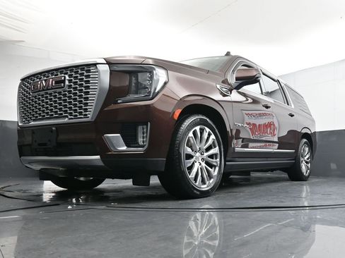Used 2022 GMC Yukon XL Denali w/ Denali Ultimate Package image 42