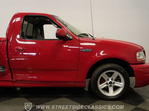 Used 2003 Ford F150 Lightning RWD image 34