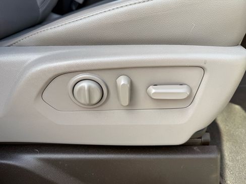 Used 2019 GMC Sierra 1500 SLT w/ SLT Premium Package image 21