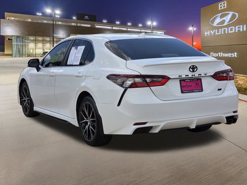 Used 2023 Toyota Camry SE FWD image 9
