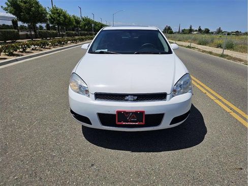 Used 2016 Chevrolet Impala LTZ FWD image 2