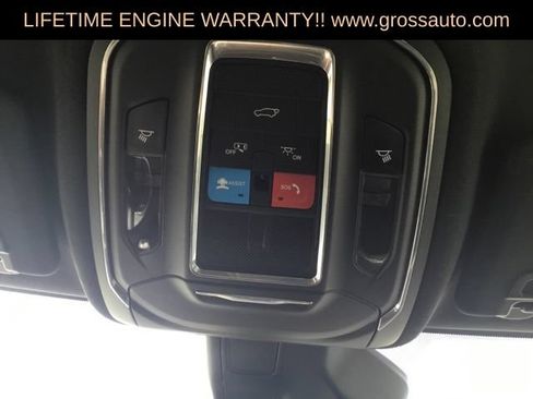 Used 2025 Jeep Grand Cherokee Altitude AWD/4WD image 32
