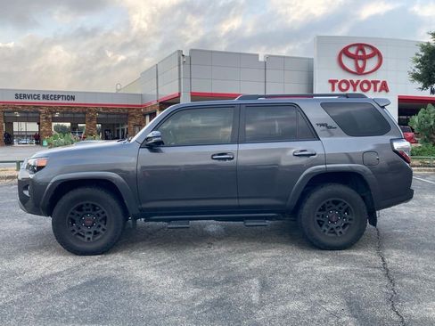 Used 2019 Toyota 4Runner TRD Off-Road Premium AWD/4WD image 8