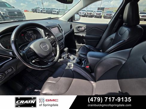 Used 2021 Jeep Cherokee Latitude Plus FWD image 10