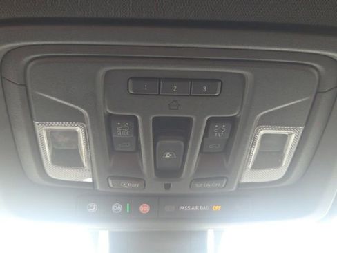 Used 2023 GMC Sierra 2500 AT4 w/ AT4 Preferred Package AWD/4WD image 28