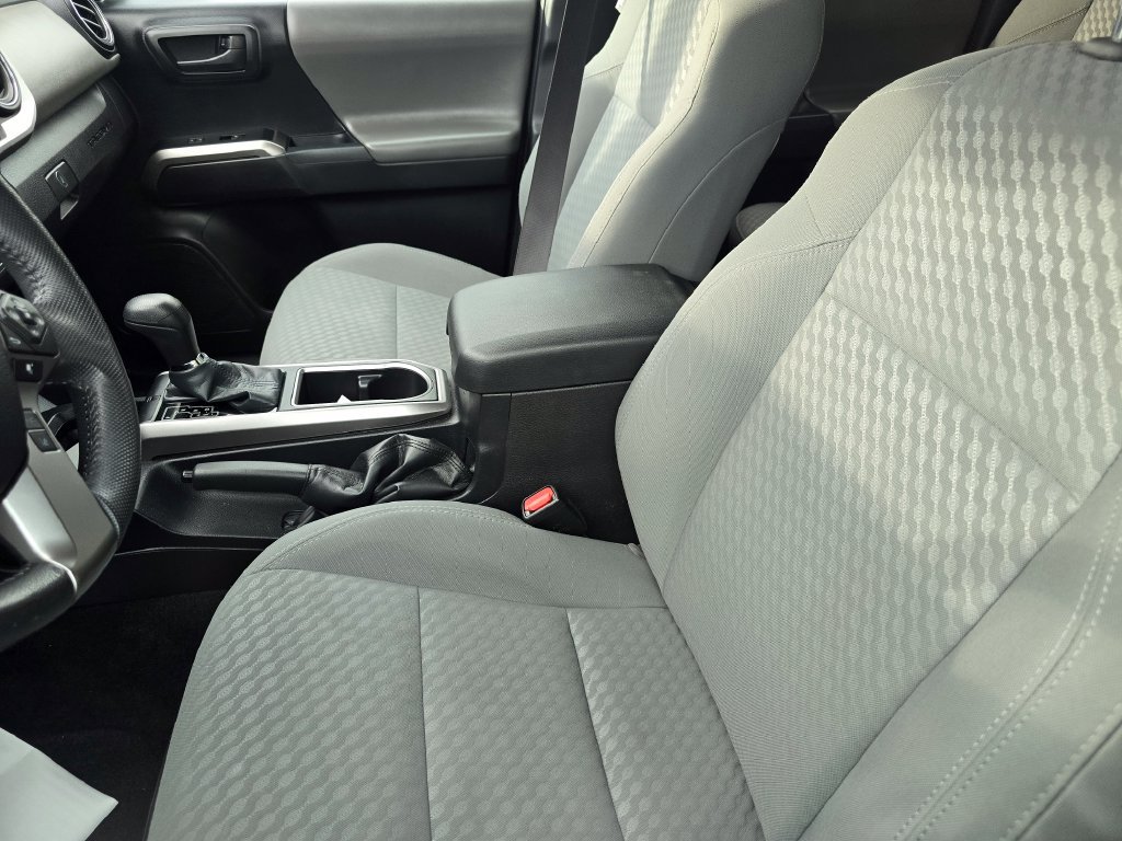 Certified 2021 Toyota Tacoma SR5 AWD/4WD image 22