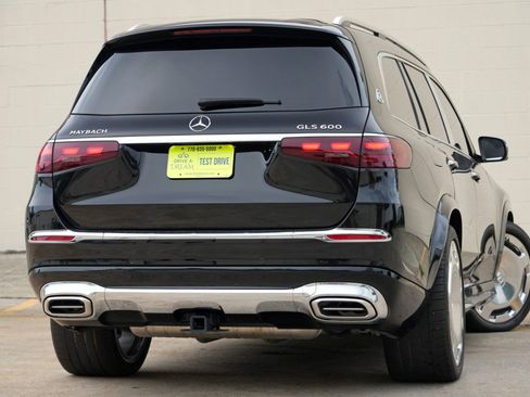 Used 2024 Mercedes-Benz Maybach GLS 600 4MATIC image 5