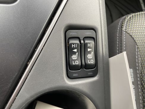 Used 2024 Subaru Crosstrek 2.0i Premium image 32