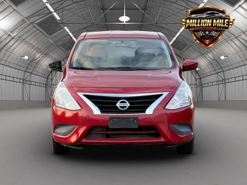 Used 2015 Nissan Versa SV FWD image 5