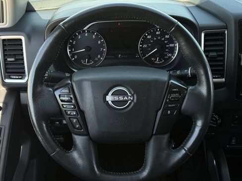 Used 2023 Nissan Frontier SV w/ Technology Package AWD/4WD image 13