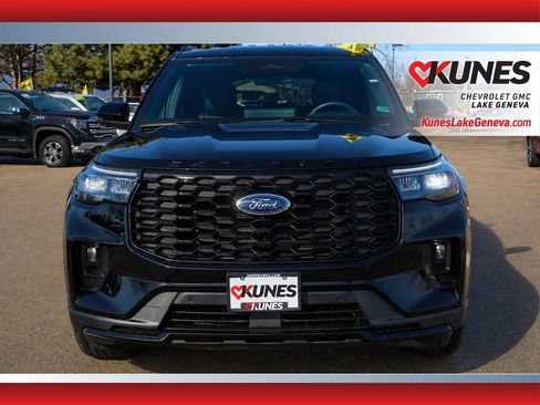 Used 2025 Ford Explorer ST-Line AWD/4WD image 4