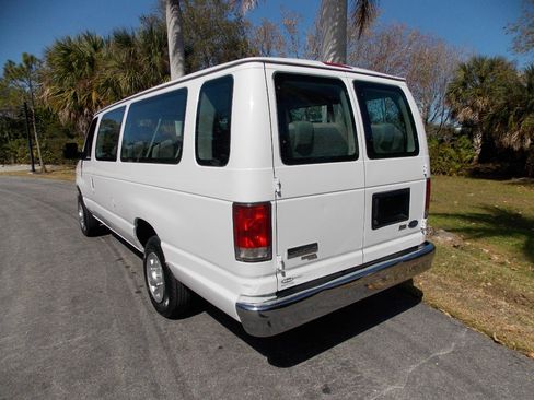 Used 2013 Ford E-350 and Econoline 350 XLT image 7