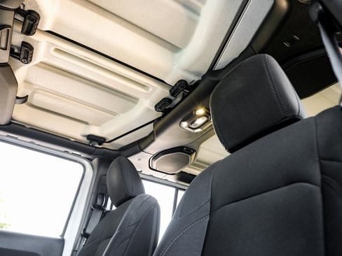 Used 2019 Jeep Wrangler Unlimited Sport S image 44