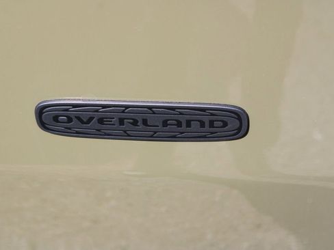 New 2026 Jeep Cherokee Overland w/ Trailer Tow Group AWD/4WD image 9