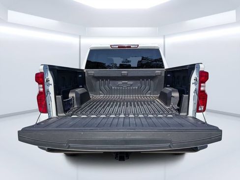 Used 2024 Chevrolet Silverado 1500 LT AWD/4WD image 14
