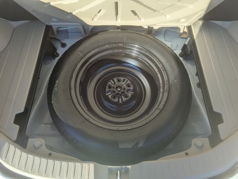 Used 2012 Toyota Venza XLE image 45