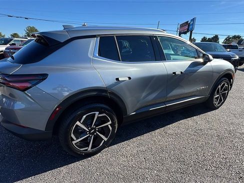New 2026 Chevrolet Equinox EV LT image 5