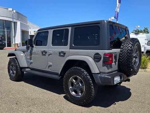 Used 2021 Jeep Wrangler Unlimited Sahara w/ Cold Weather Group AWD/4WD image 6