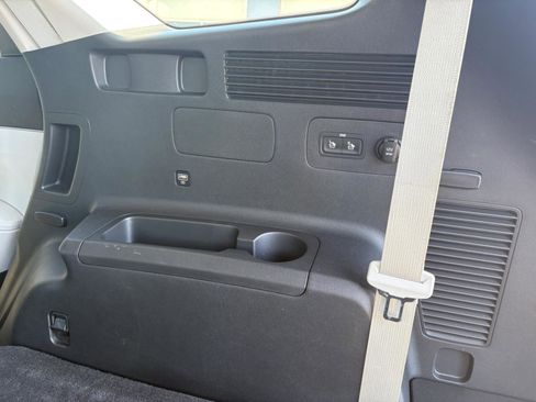 Used 2023 Kia Sorento EX w/ Panoramic Sunroof Package FWD image 7